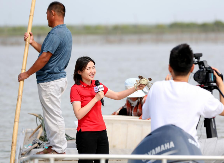 一只螃蟹撬动富民增收大产业